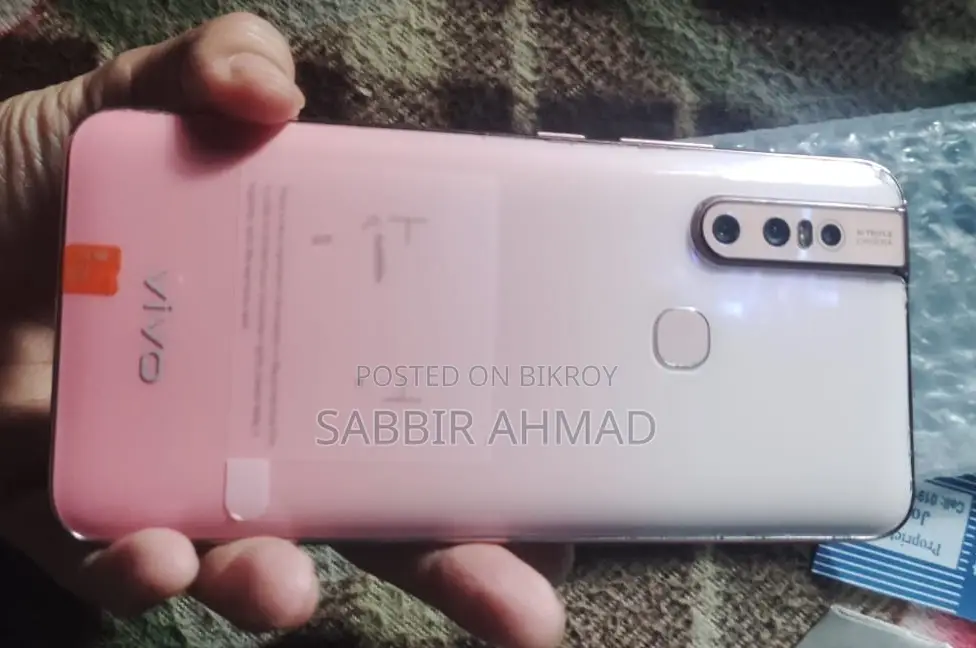 Vivo V15 . (Used)