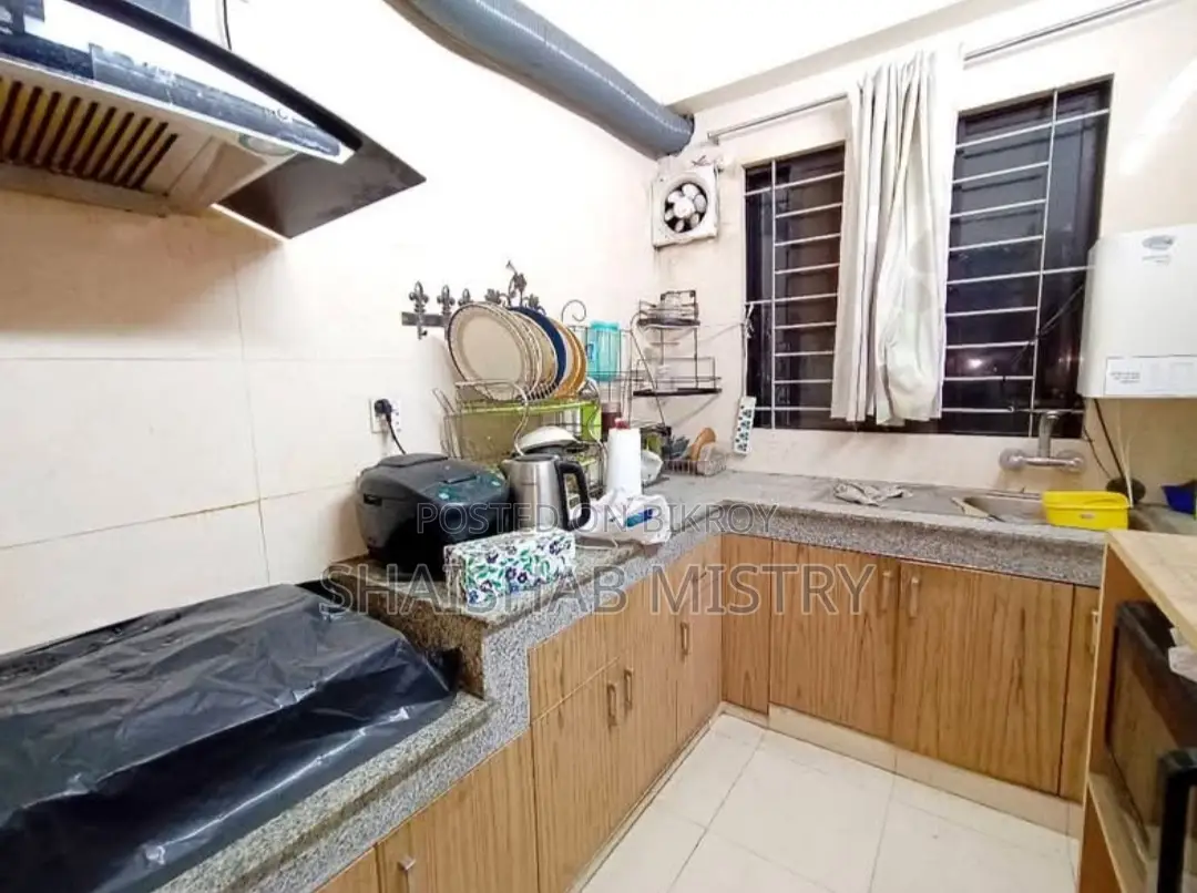 1280 Sft Flat for Sale in Concord Lake City.