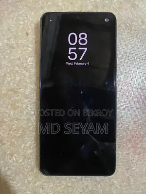 Samsung Galaxy S21 . (Used)