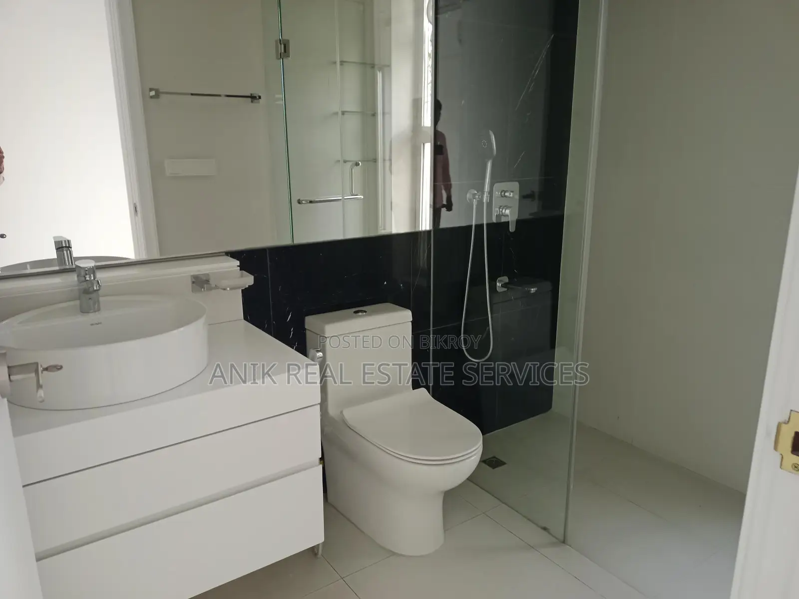 New Modern Swmming Pool Gym Un Farnised Flat Rent At Gulshan 1