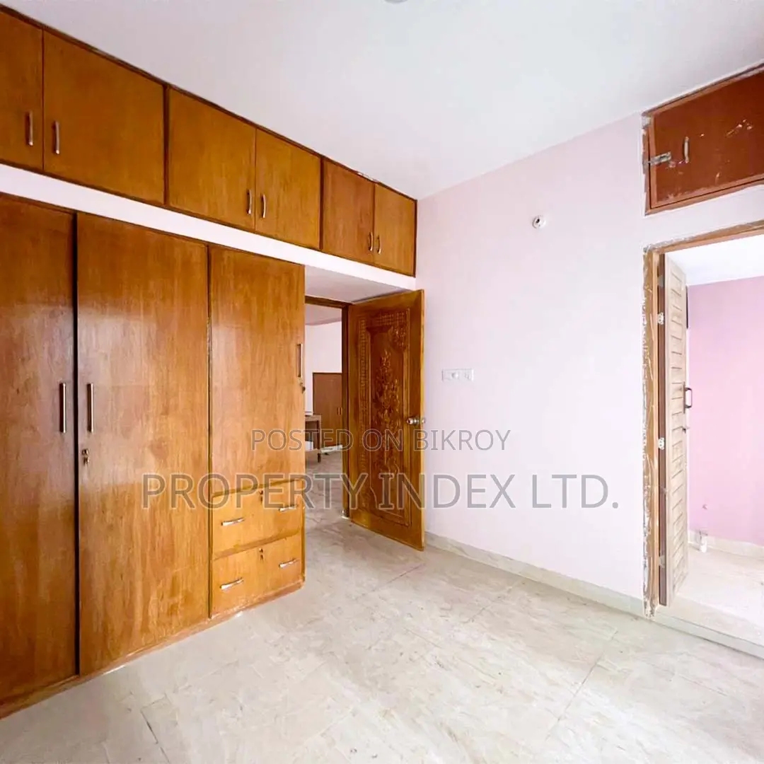 Ready Apartment For Sale! 1620 Sqft Flat At Bashundhara E Block