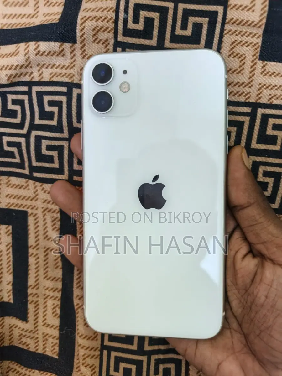 Apple iPhone 11 (Used)
