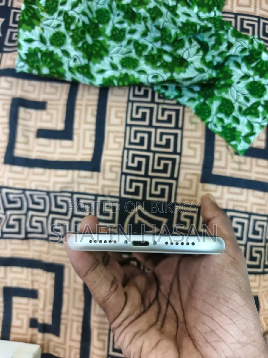 Apple iPhone 11 (Used)