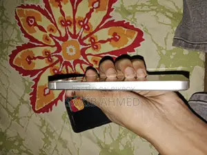 অ্যাপল আইফোন ১২ ৬৪ জিবি (ব্যবহৃত)