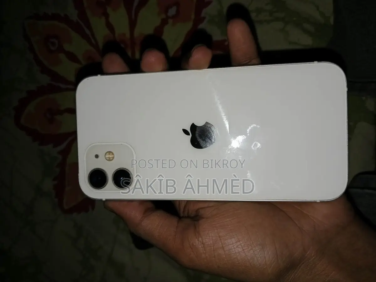Apple iPhone 12 64GB (Used)
