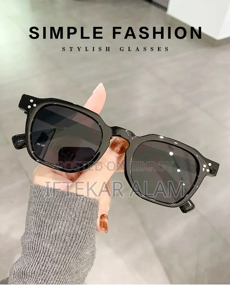 Stylish Man's Sunglass