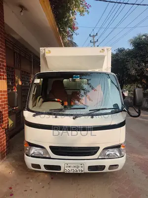 Toyota Cover Van . 2005