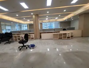 গুলশানে ৪৫০০ বর্গফুটের নতুন ভবনে ফুল ফার্নিশড কমার্শিয়াল স্পেস ভাড়ার জন্য