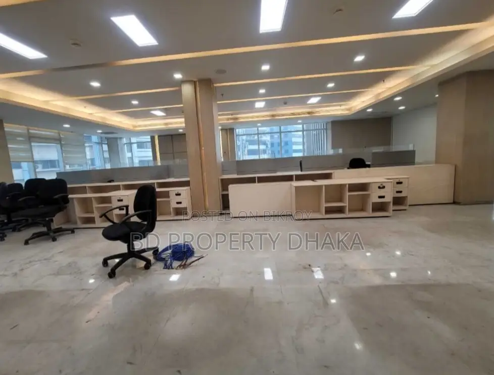 গুলশানে ৪৫০০ বর্গফুটের নতুন ভবনে ফুল ফার্নিশড কমার্শিয়াল স্পেস ভাড়ার জন্য
