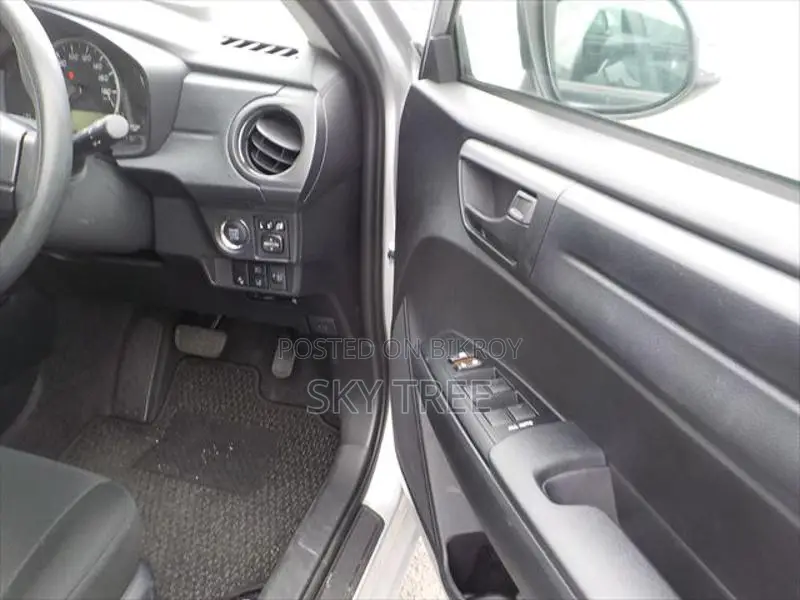 Toyota Axio EX Package 2020