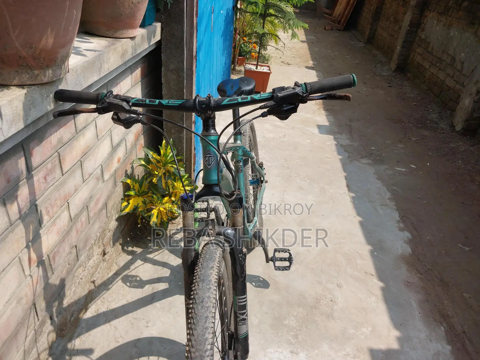 Core Neo 600 Bicycle