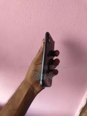 Apple iPhone 11 (Used)
