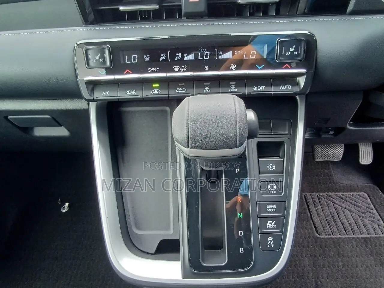 Toyota Noah SZ Package 2023