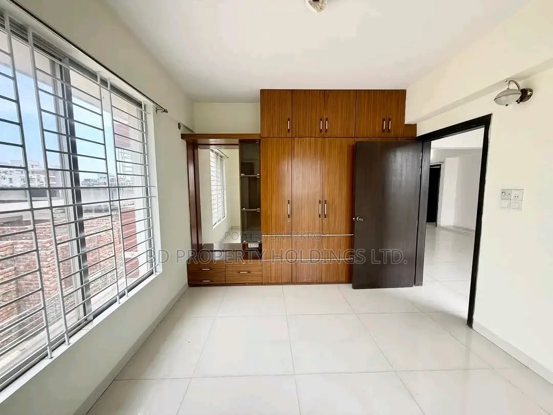4bdrm Apartment in Uttara for rent