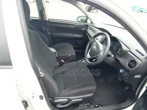 Toyota Axio ex hyb push 29000km 2020