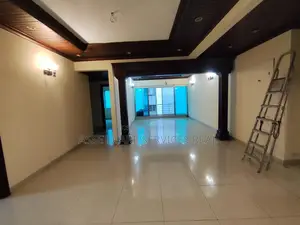 বারিধারা ডিপ্লোমেটিক জোনে ৩ বেডরুমের আন-ফার্নিশড এক্সক্লুসিভ অ্যাপার্টমেন্ট ভাড়া