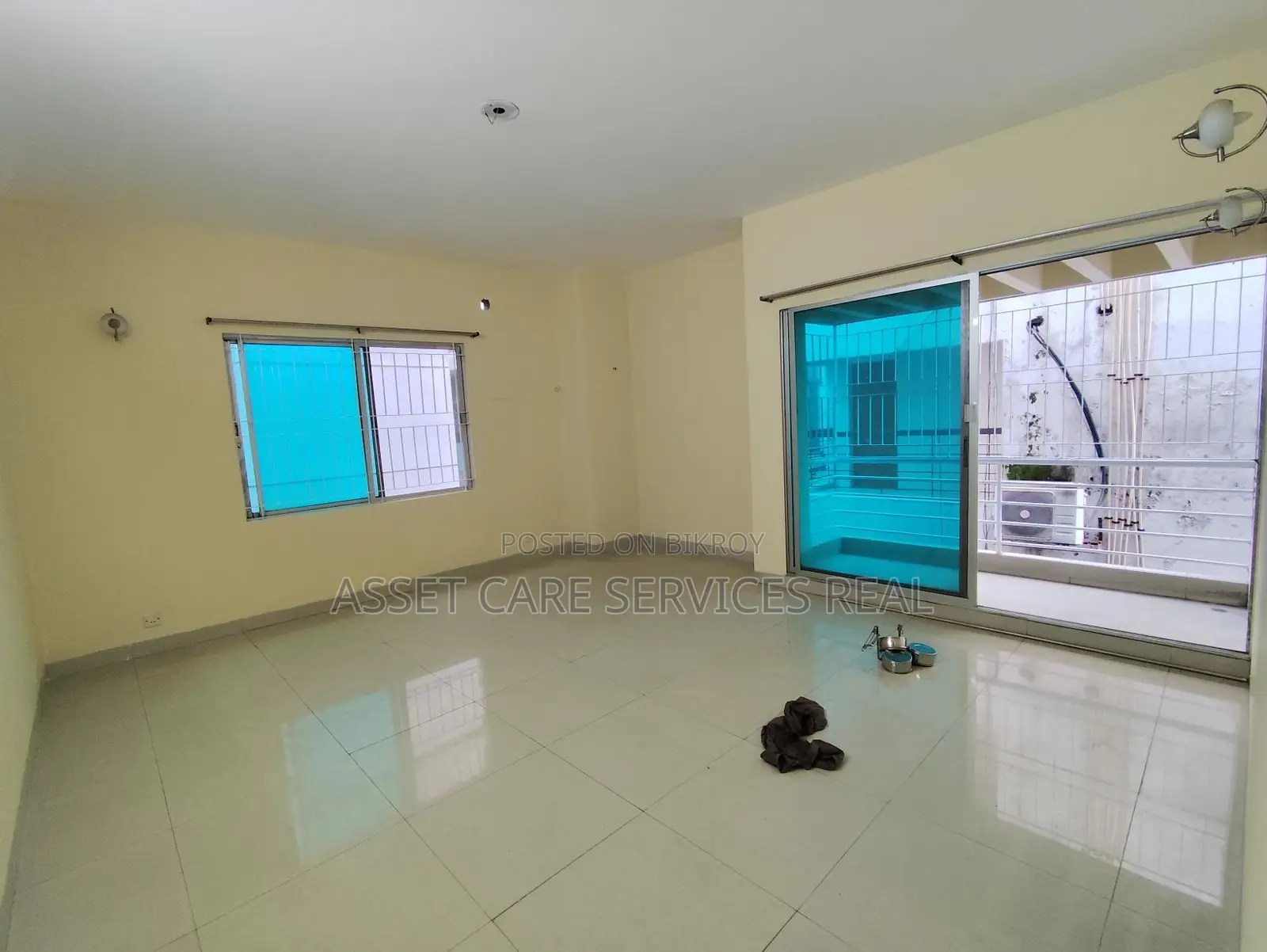 Baridhara Diplomatic Zone 3Bed Un-Furnished Exclusive Apartment Rent