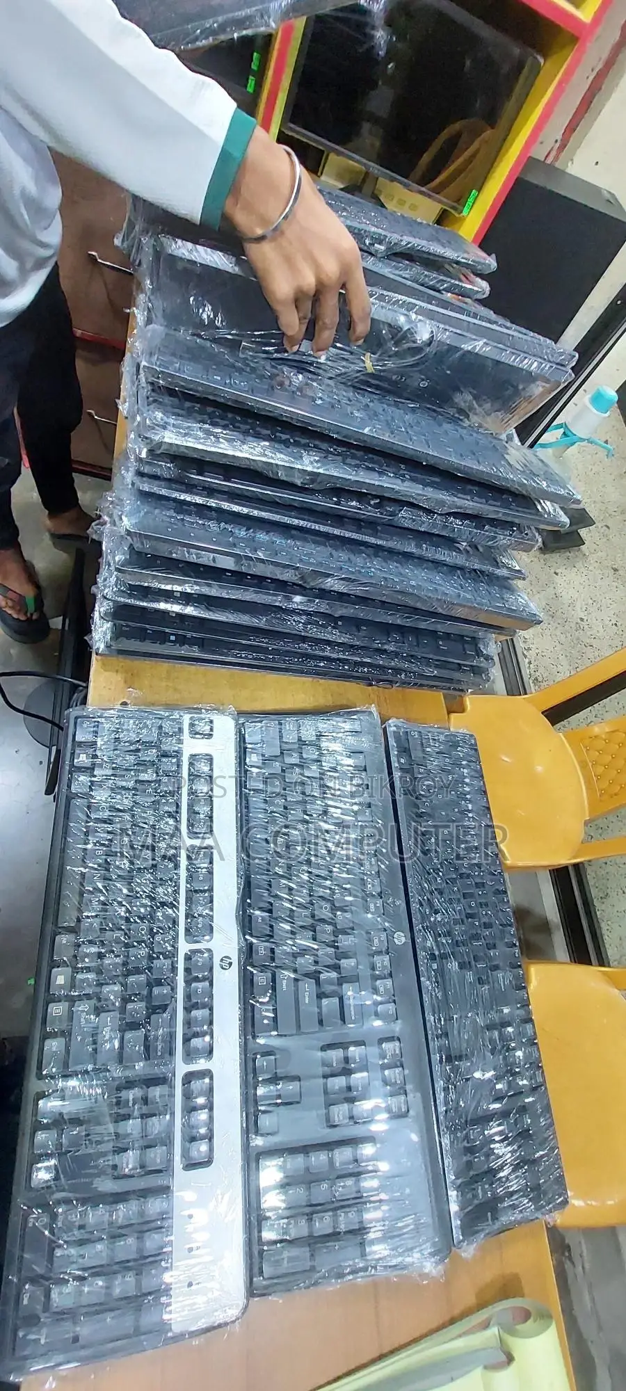 Original Brand Keyboards > A4tech, Dell, HP, Lenovo, Acer, Look Like New..