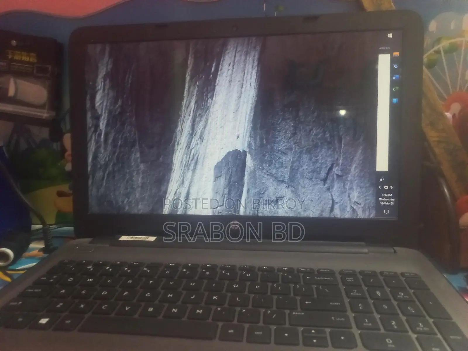 HP Notebook 15-ay074tx