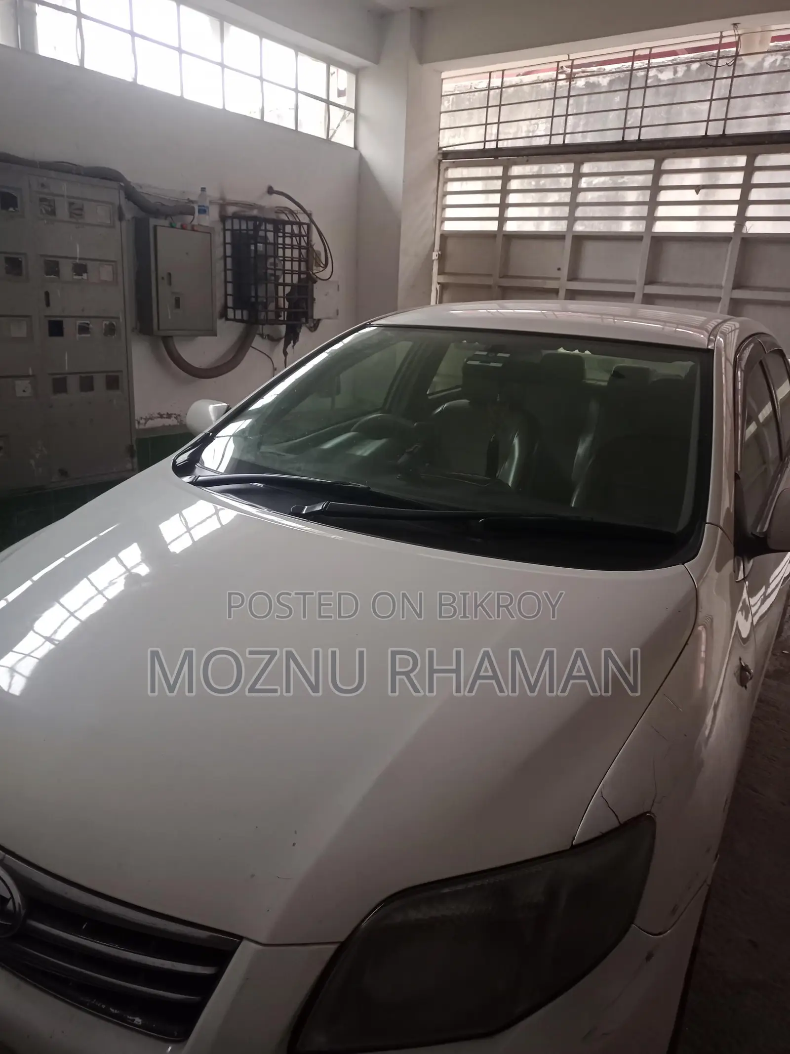 Toyota Axio 2011