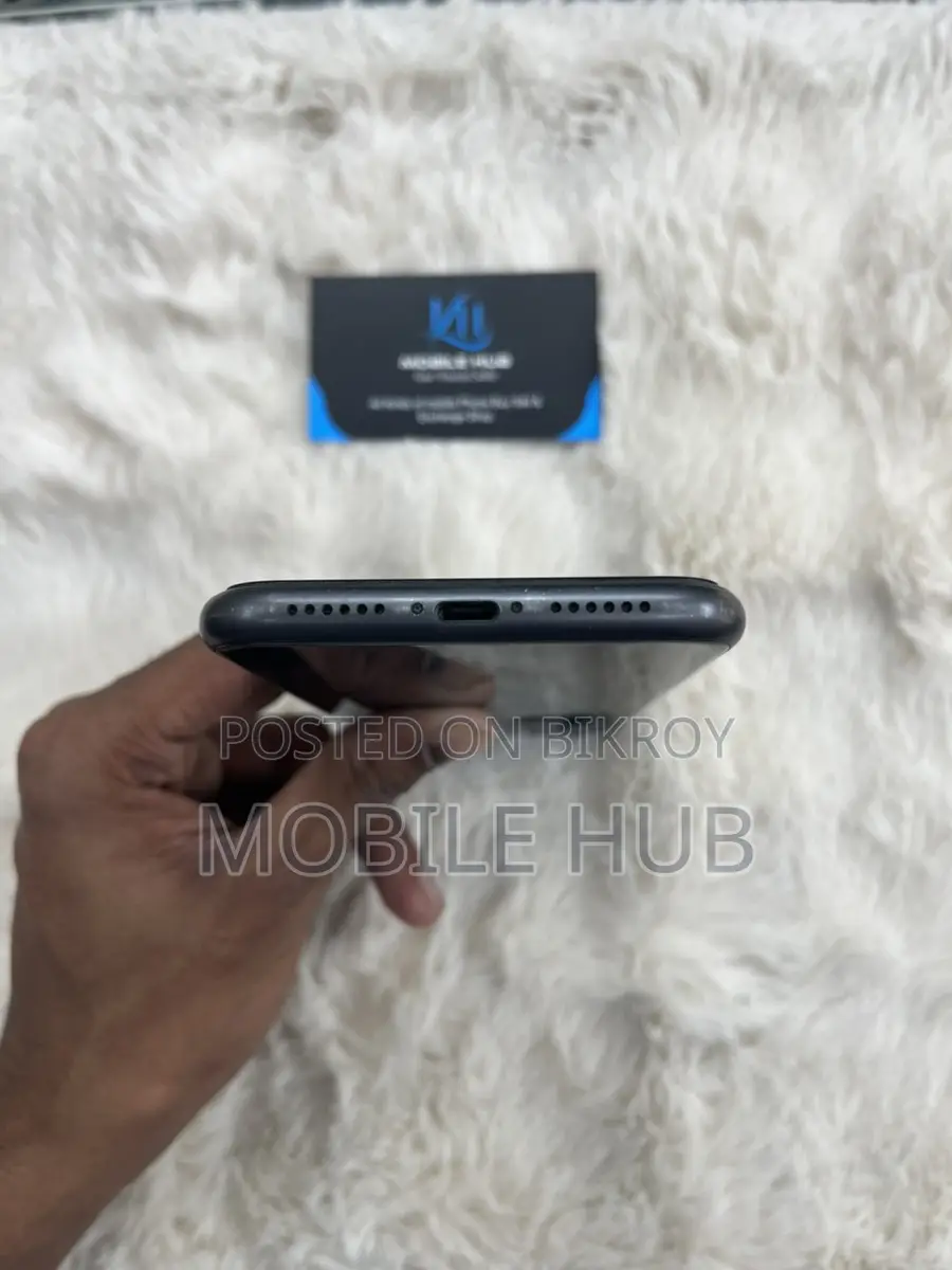 Apple iPhone 11 128GB (Used)