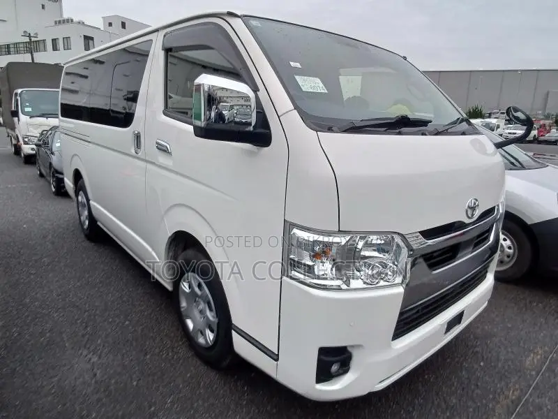 Toyota Hiace SUPER GL PUSH LED 2023