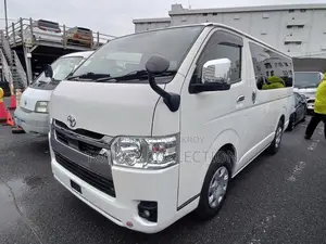 Toyota Hiace SUPER GL PUSH LED 2023