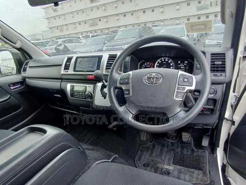 Toyota Hiace SUPER GL PUSH LED 2023