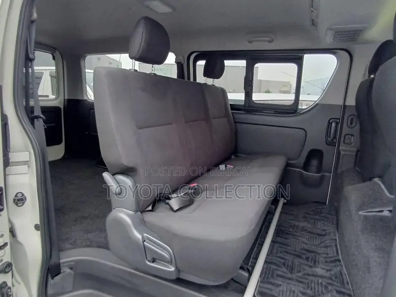 Toyota Hiace SUPER GL PUSH LED 2023