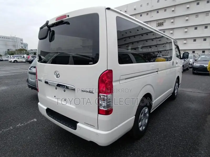 Toyota Hiace SUPER GL PUSH LED 2023