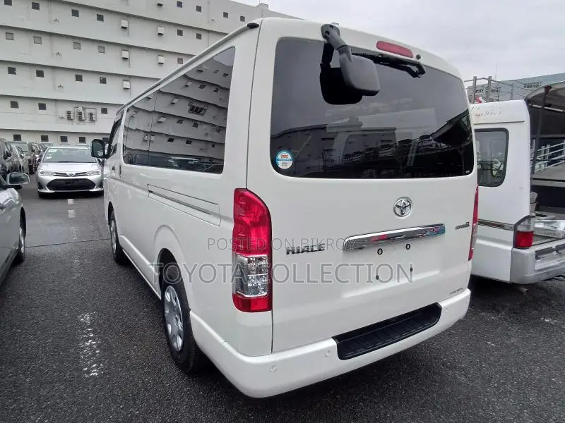 Toyota Hiace SUPER GL PUSH LED 2023