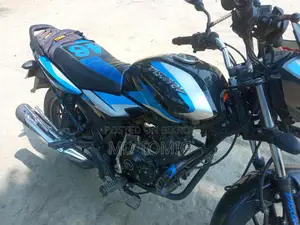 Bajaj Discover 125 ` 2022