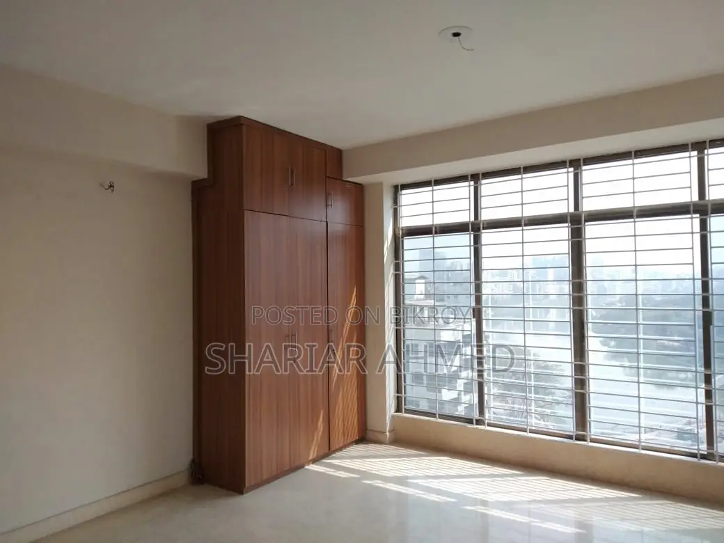 New 3000 SqFt | 4 Bed Flat Rent In GULSHAN