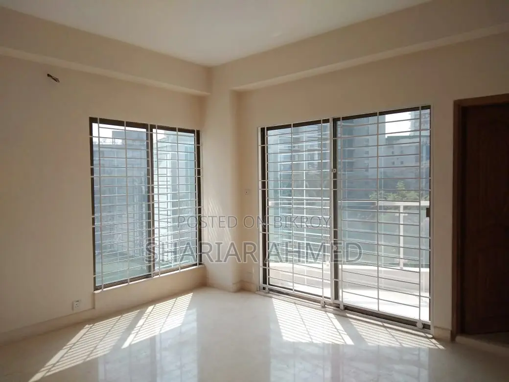 New 3000 SqFt | 4 Bed Flat Rent In GULSHAN
