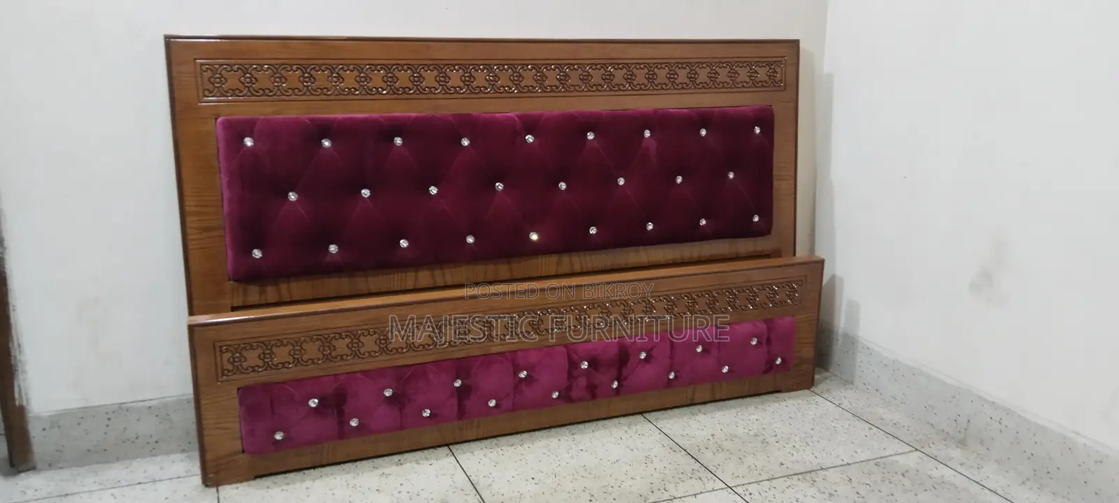 CANADIAN OAK VENEER BED. 6/7 FEET. M # 6716