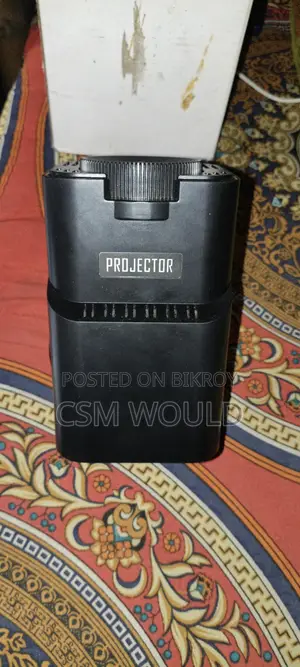 HY320 4K Smart Android Projector
