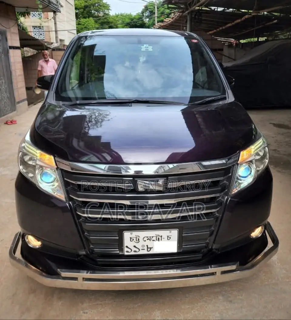 Toyota Noah Si OCTANE LPG 2015