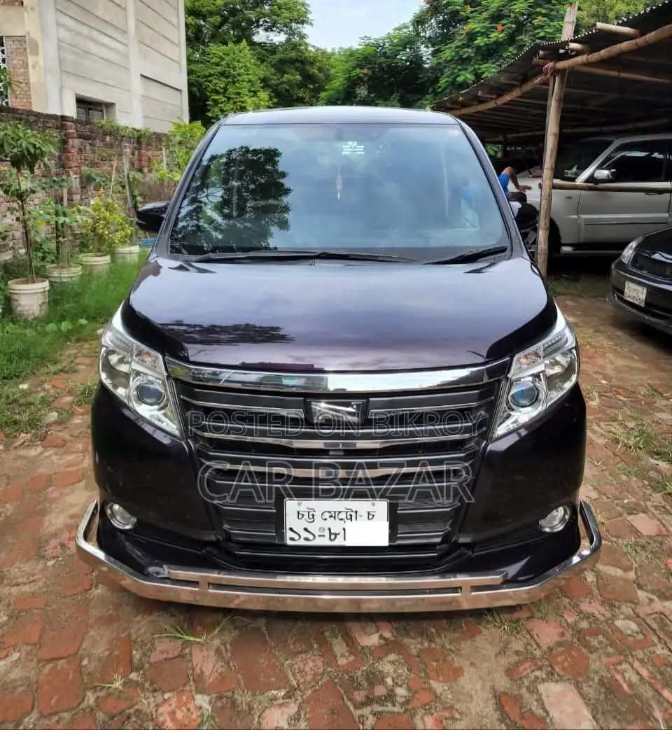 Toyota Noah Si OCTANE LPG 2015