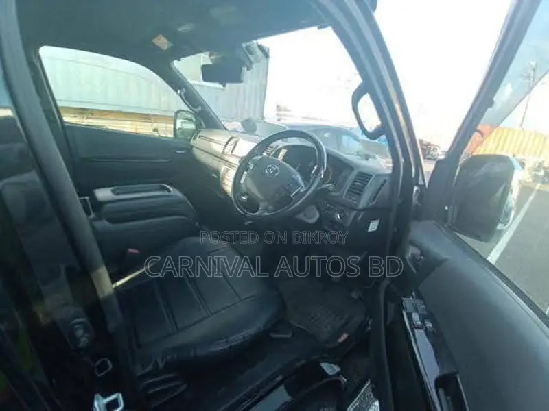 Toyota Hiace SUPER GL DARK PRIME 2020