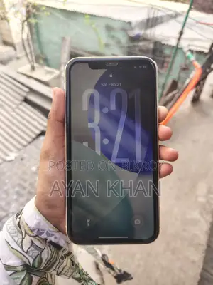 Apple iPhone 11 (Used)
