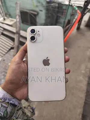 Apple iPhone 11 (Used)