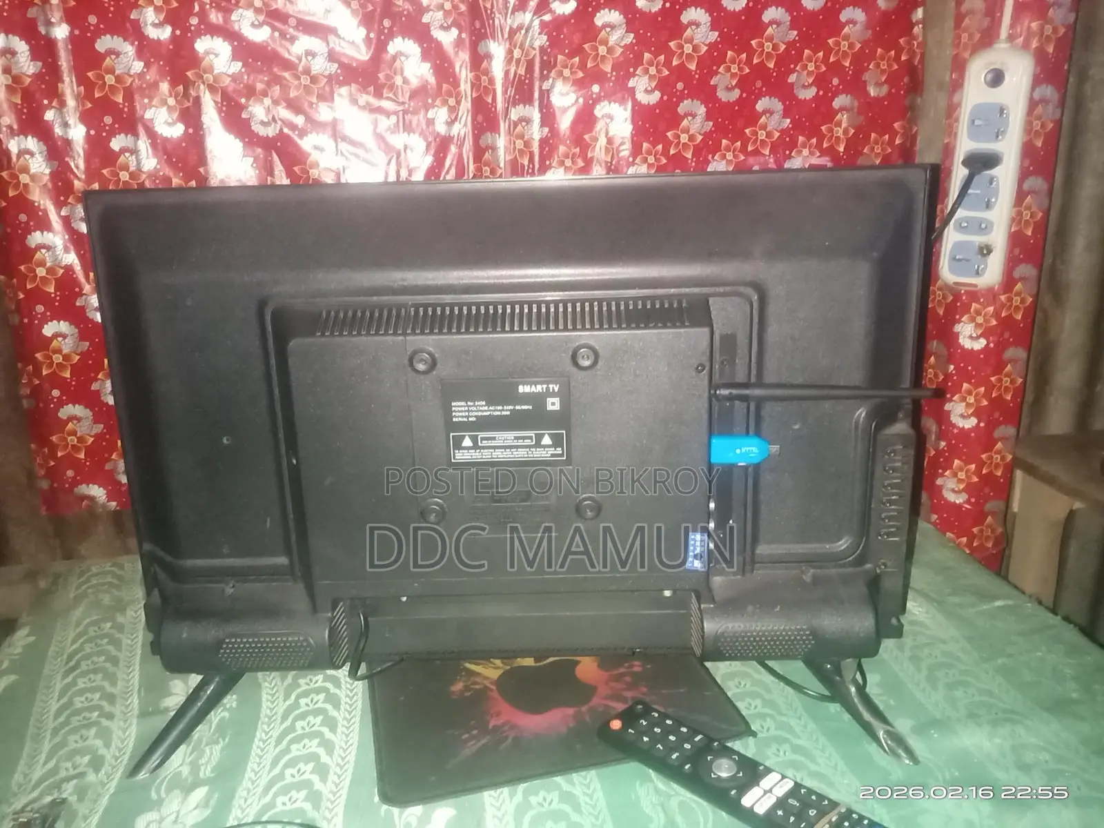 Smart TV 24-inch for sale