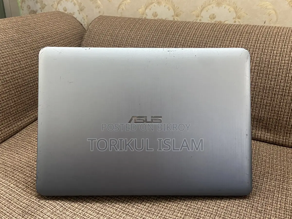 Asus Core i3 6th Gen Laptop // 1000GB/4GB