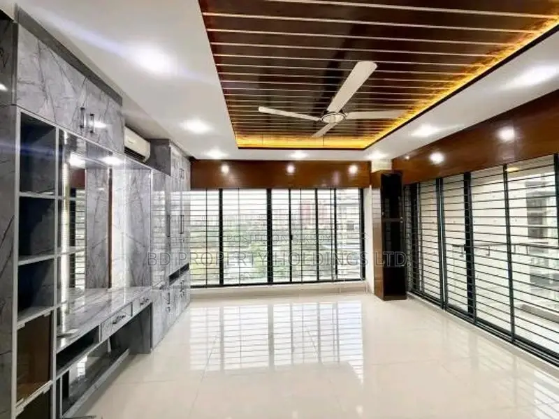 4bdrm Apartment in Basundhara for Rent