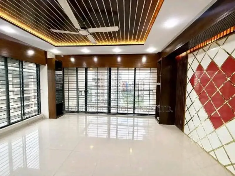 4bdrm Apartment in Basundhara for Rent