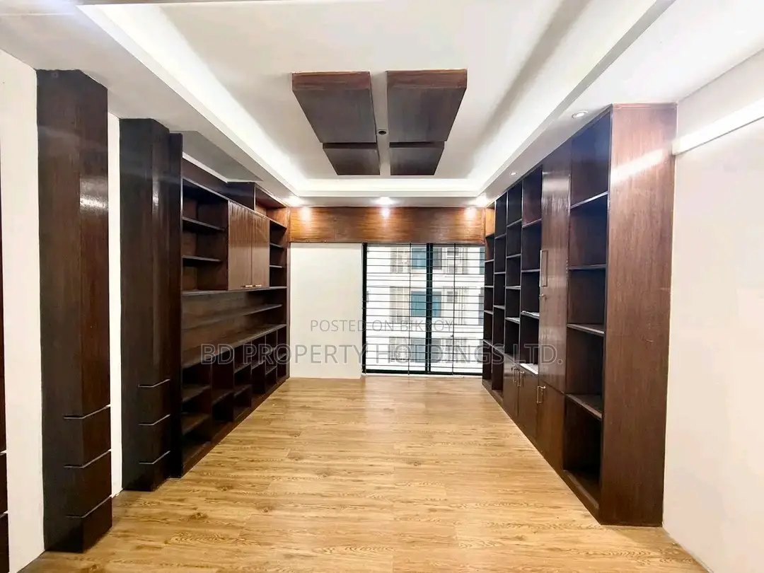 4bdrm Apartment in Basundhara for Rent