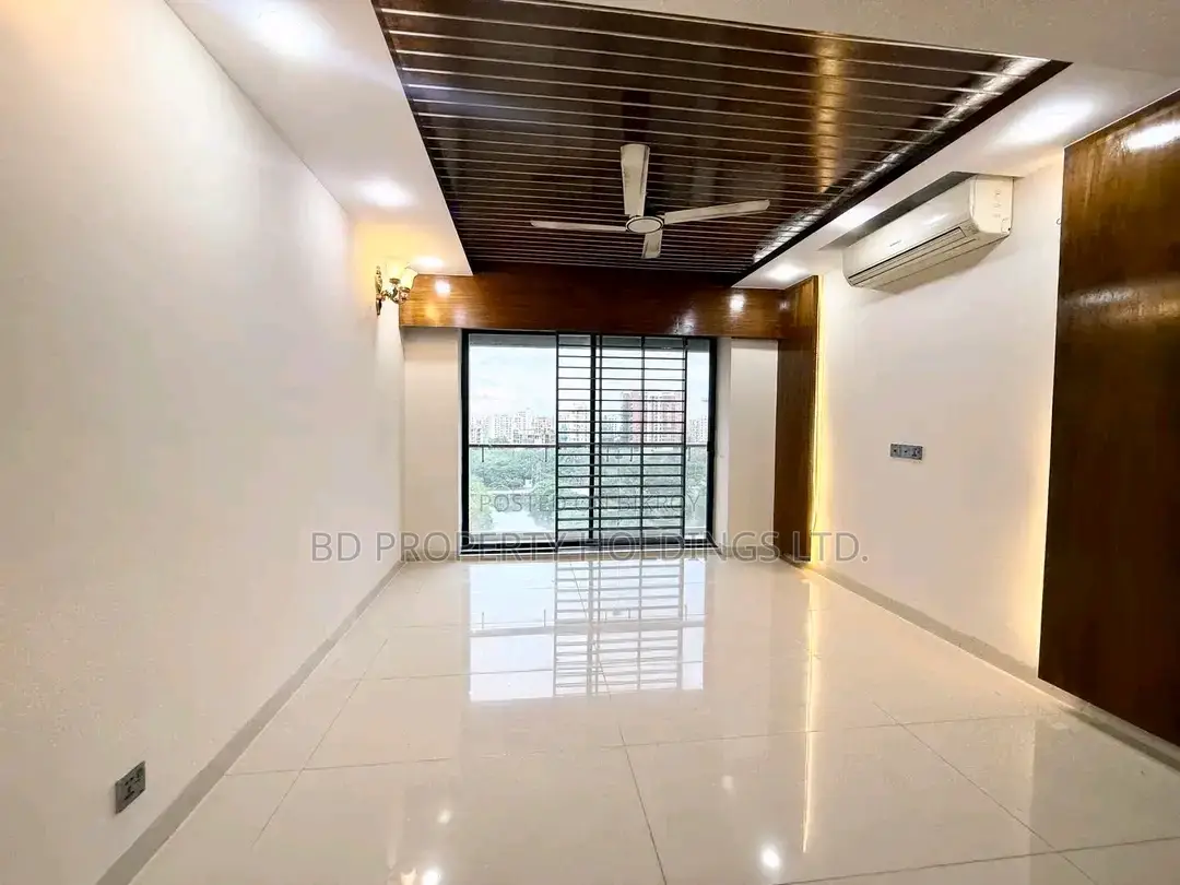 4bdrm Apartment in Basundhara for Rent