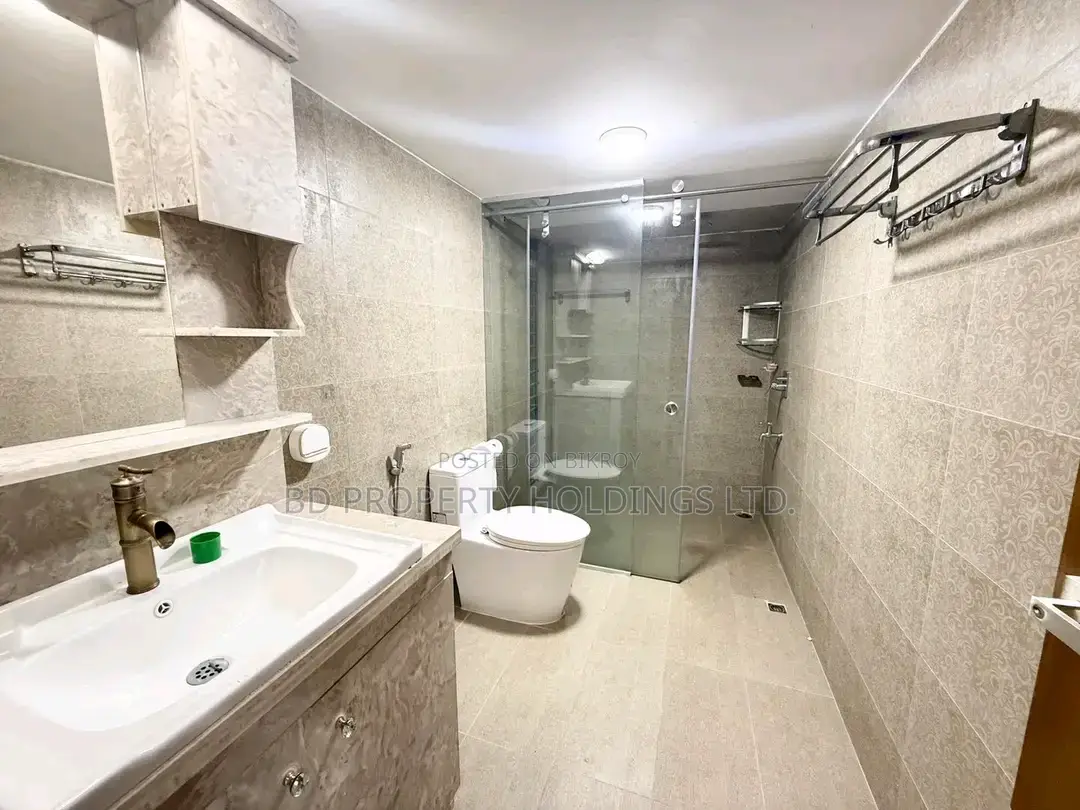 4bdrm Apartment in Basundhara for Rent