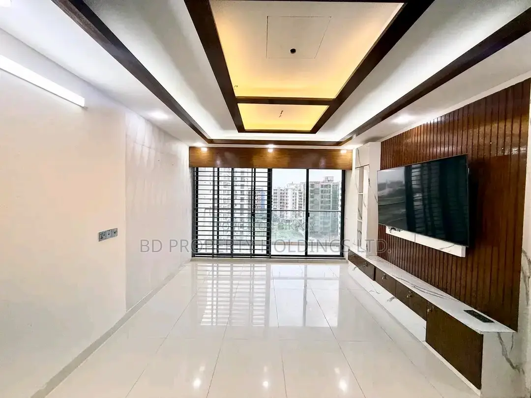 4bdrm Apartment in Basundhara for Rent