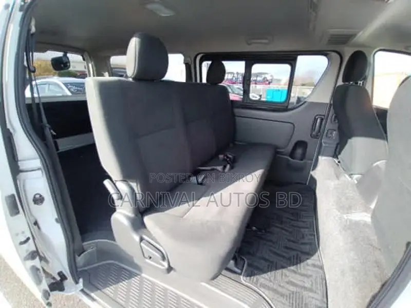 Toyota Hiace SUPER GL DARK PRIME 2020